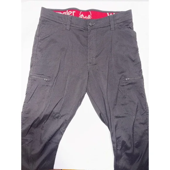 Mens Wrangler dress/active pants 34/30, Magellan 33w shorts, salt‎ life swim 34w - Picture 11 of 15